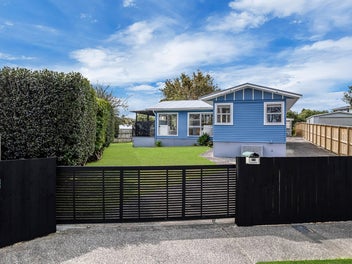 11 Lucknow Place, Blockhouse Bay, Auckland