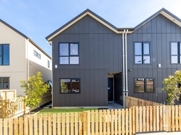 6 Kiekie Street, Westgate, Auckland