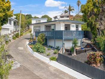 52 Bay Street, Red Beach, Red Beach