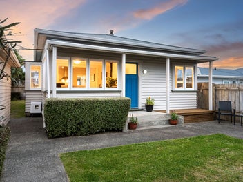19 Main Road, Titahi Bay, Porirua