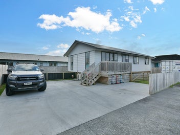 15 Springs Road, Parakai, Helensville