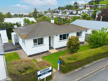 3 Kaira Street, Sawyers Bay, Port Chalmers