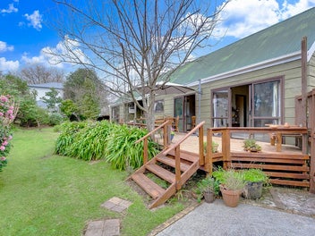 2 Marlowe Drive, Leamington, Cambridge