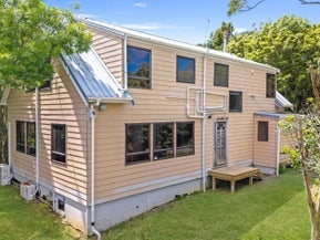 71 Lynd Road, Bombay