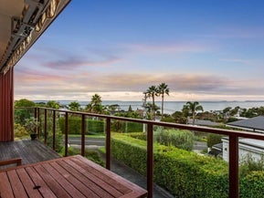 2/36 Park Rise, Campbells Bay, Auckland