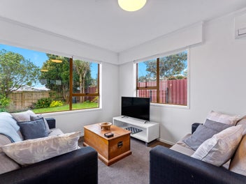 1/10 Statesman Street, Henderson, Auckland