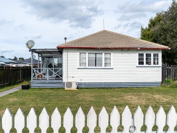 9 Breckons Avenue, Nawton, Hamilton