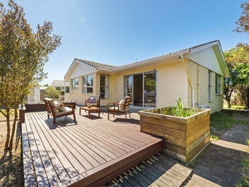 10 Sophora Place, Parklands, Christchurch