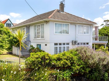 12 Aberdeen Road, Campbells Bay, Auckland