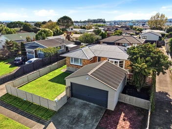 152 Old Wairoa Road, Papakura, Papakura
