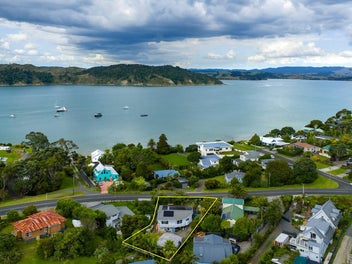 49A Government Road, Raglan, Raglan
