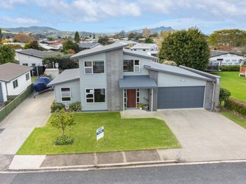 10 Endeavour Close, Whitianga, Whitianga