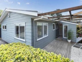 34A Pokapu Street, Titirangi, Auckland