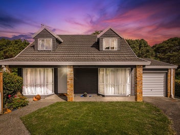 2/30 Lagoon Way, West Harbour, Auckland