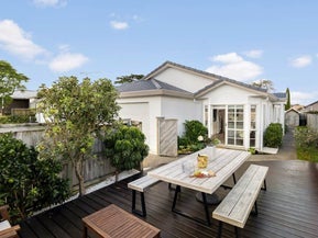 2/35 Mission View Drive, Northpark, Auckland