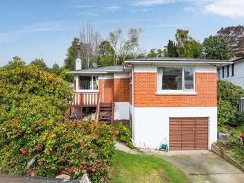 21 Centennial Avenue, Helensburgh, Dunedin
