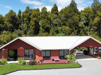 8 Hurren Place East, Kumara Junction, Greymouth