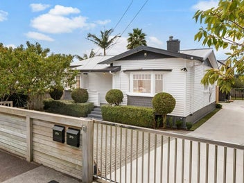 37 Wairau Avenue, Avondale, Auckland