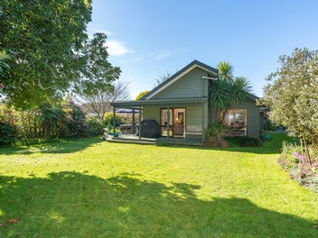 8 Woodland Drive, Flagstaff, Hamilton