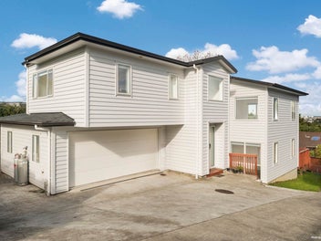 11A Kaihu Street, Northcote, Auckland
