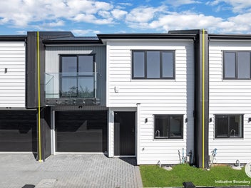 8C Benton Place, Manurewa, Auckland