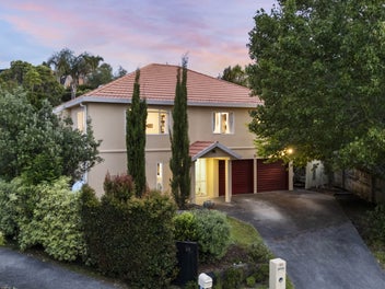 20 Margaret Henry Crescent, Oteha, Auckland