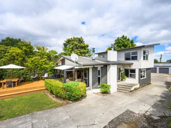 28 Summerhill Drive, Fitzherbert, Palmerston North