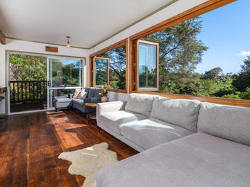 6 Main Road, Raglan, Raglan