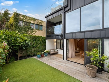 2/35 Surrey Crescent, Grey Lynn, Auckland