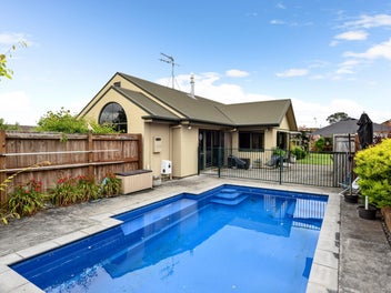 57 Ayrshire Drive, Grandview Heights, Hamilton