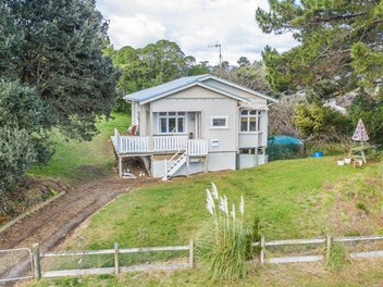 233 Hokio Sand Road, Hokio Beach, Levin