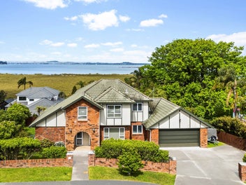 27 Oakpark Place, West Harbour, Auckland