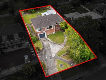 15 Diana Drive, Glenfield, Auckland