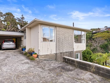 4 Waterford Drive, Churton Park, Wellington
