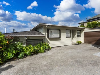 2/125 Victoria Road, Devonport, Auckland