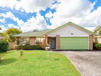4 Arlose Place, Westgate, Auckland