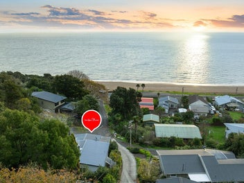 11 Adams Road, Thornton Bay