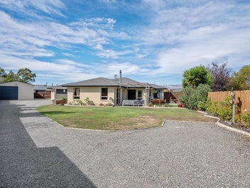 16E Rousehill Street, Renwick