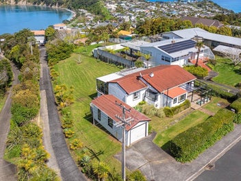 51 Roberts Road, Matakatia, Whangaparaoa