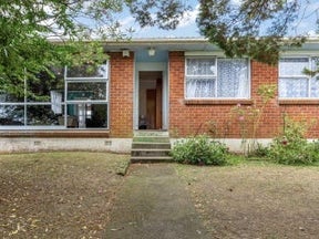 5 Raglan Street, Mangere East, Auckland