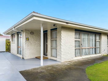 2/7 Glen Avenue, Papatoetoe, Auckland