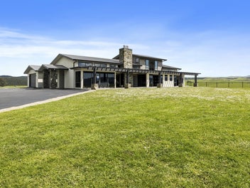 220 Taieri Peak Road, Meadowbank, Palmerston