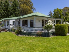 65 Te Moenga Park, Acacia Bay, Taupo
