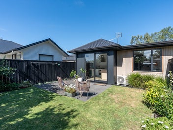 1/4 Keitha Place, Glenview, Hamilton