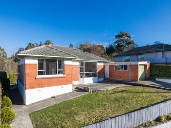 25 Brockville Road, Glenross, Dunedin