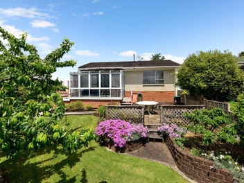 8B Dovedale Place, Dinsdale, Hamilton