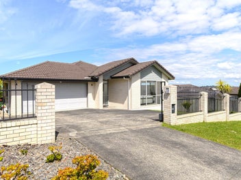 91 Travis View Drive, Fairview Heights, Auckland