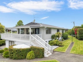 24 School Road, Morningside, Auckland
