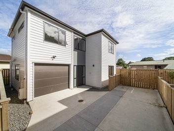 31D Court Town Close, Mangere, Auckland