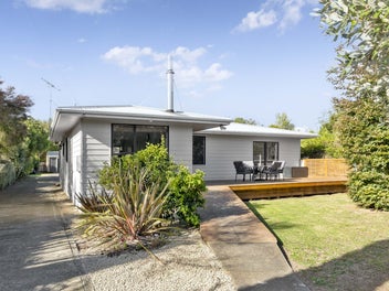 35 Grey Street, Martinborough